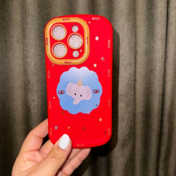 Чехол для iPhone 15 Pro RICH Слоник (красный цвет)